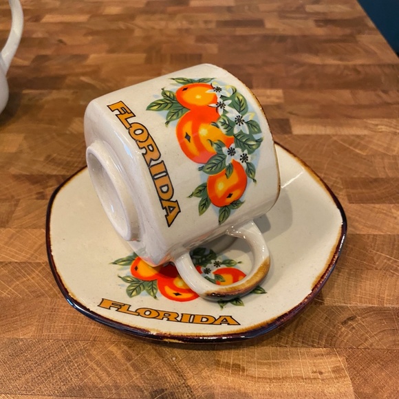Vintage Florida Orange Souvenir Cup and Saucer - Picture 4 of 5